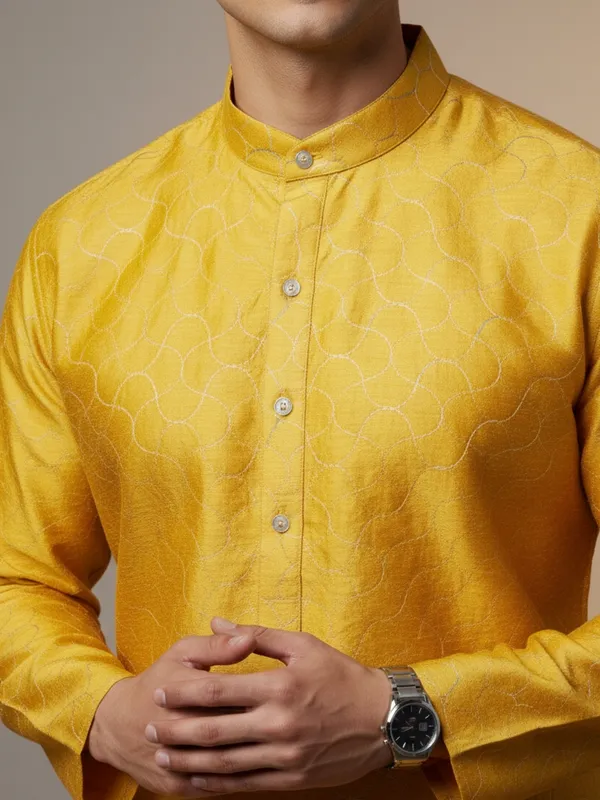 Mens_Kurta_-_Yellow_Aari