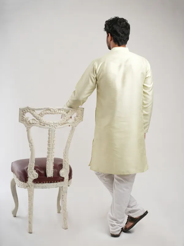 Light_Green_Solid_Cotton_Kurta_and_Pajama_Set_For_Mens