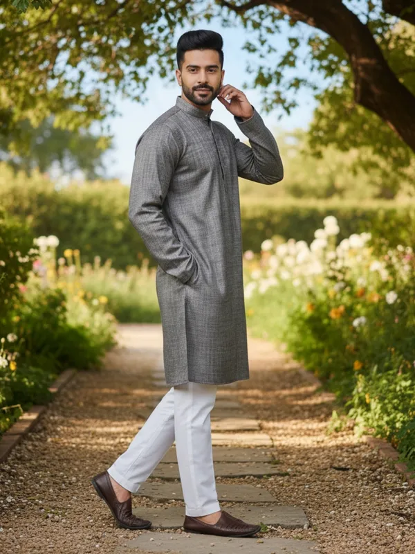 Men_Solid_Cotton_Kurta_Light_Black
