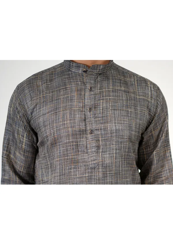 Men_Solid_Cotton_Kurta_Light_Black