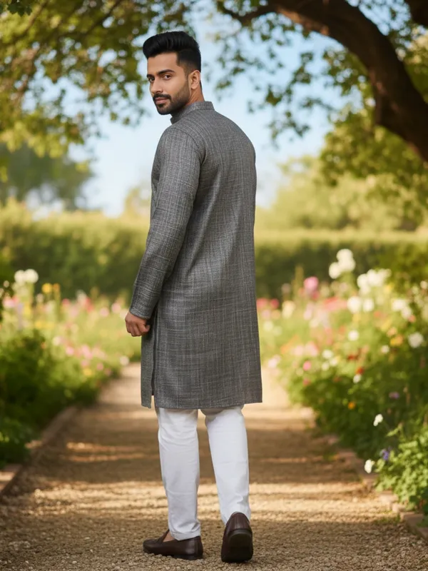 Men_Solid_Cotton_Kurta_Light_Black