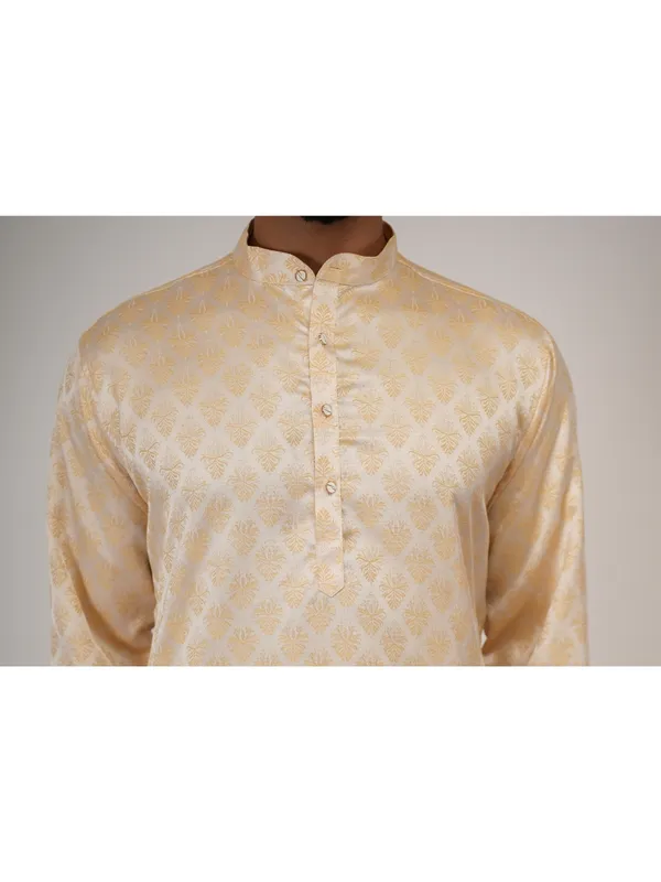 Men_Abstract_Printed_Cotton_Kurta_Gold
