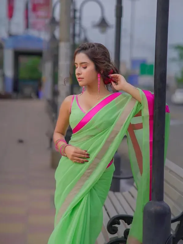 Pure_soft_sparkle_chiffon__Green_Saree