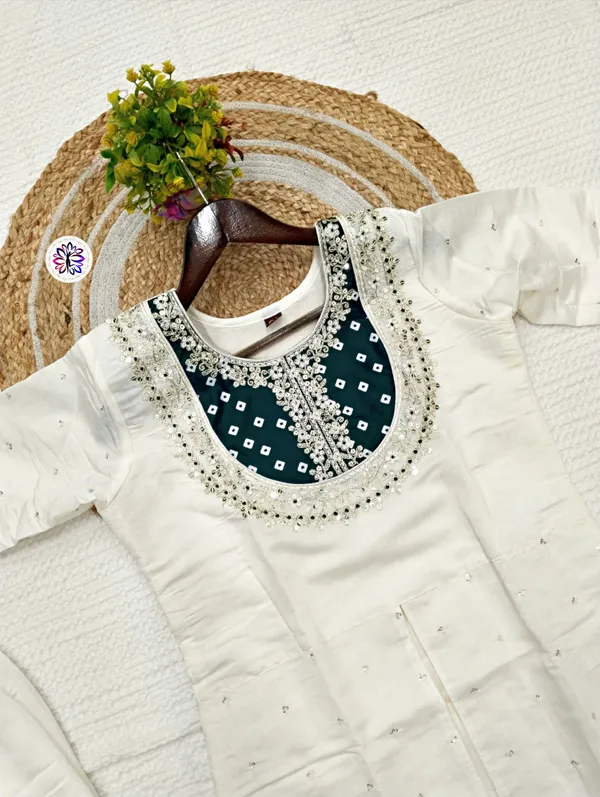 Green_Embroidered_Straight_Kurta_Set_For_Women