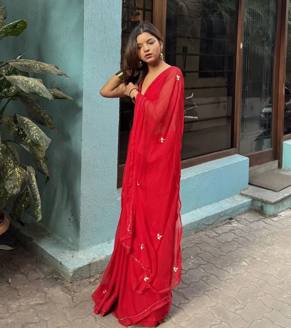 Red_Leaf_Cut_Dana_silver_Saree_For_Women
