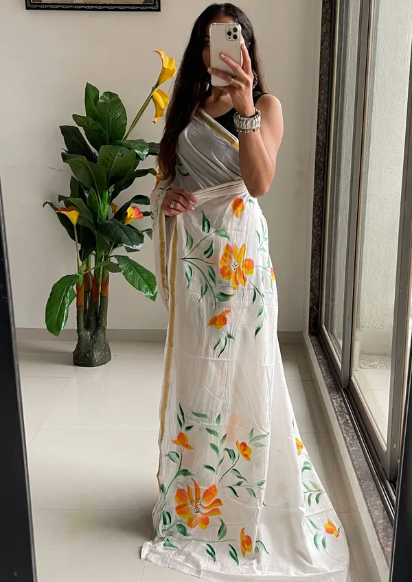 ORIGIN_HAND_PRINT_NATURAL_WHITE_FLORAL_HAND_PRINT_SAREE