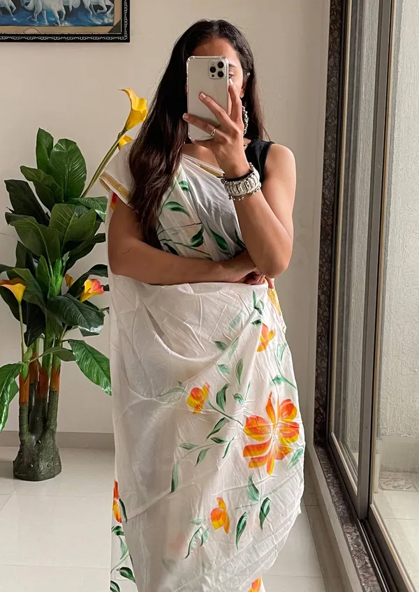 ORIGIN_HAND_PRINT_NATURAL_WHITE_FLORAL_HAND_PRINT_SAREE