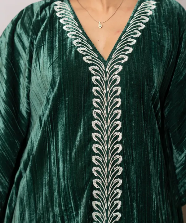 Emerald_Reverie_Velvet_Kaftan_Dress