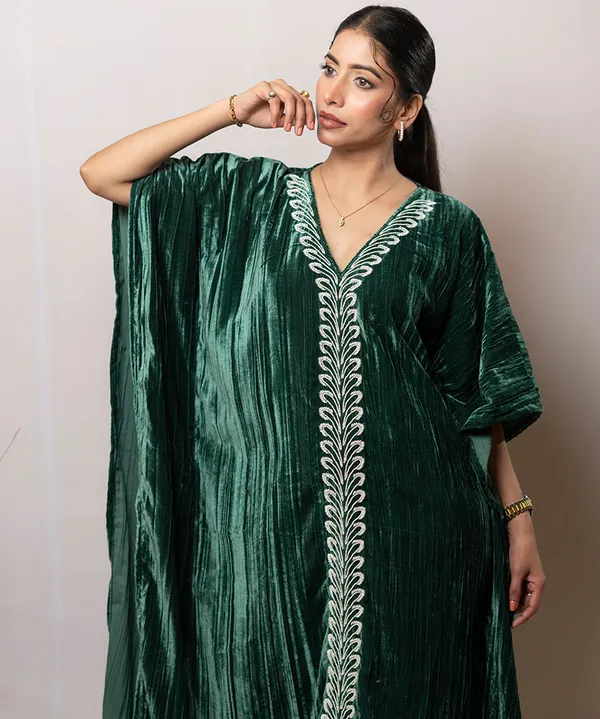 Emerald_Reverie_Velvet_Kaftan_Dress
