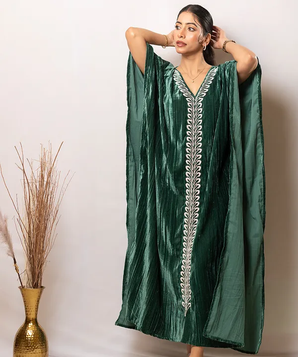 Emerald_Reverie_Velvet_Kaftan_Dress