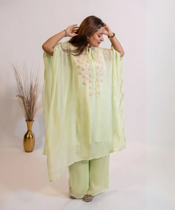 Sea_Shells_Bloom_Pastel_Green_Co-Ord_Set_For_Women