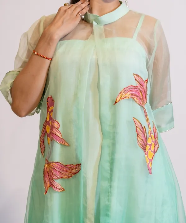 Teal_Hand-Painted_Ombre_Organza_Kurta_Set_With_Fish_Motifs_For_Women