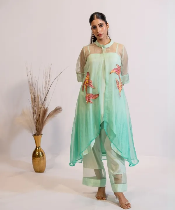 Teal_Hand-Painted_Ombre_Organza_Kurta_Set_With_Fish_Motifs_For_Women