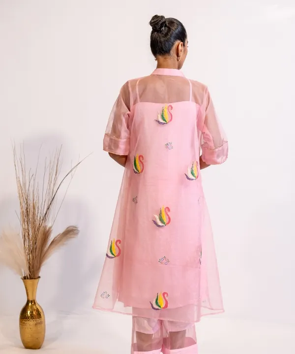 Pink_Hand-Painted_Blush_Organza_Kurta_Set_With_Swan_Motifs_For_Women