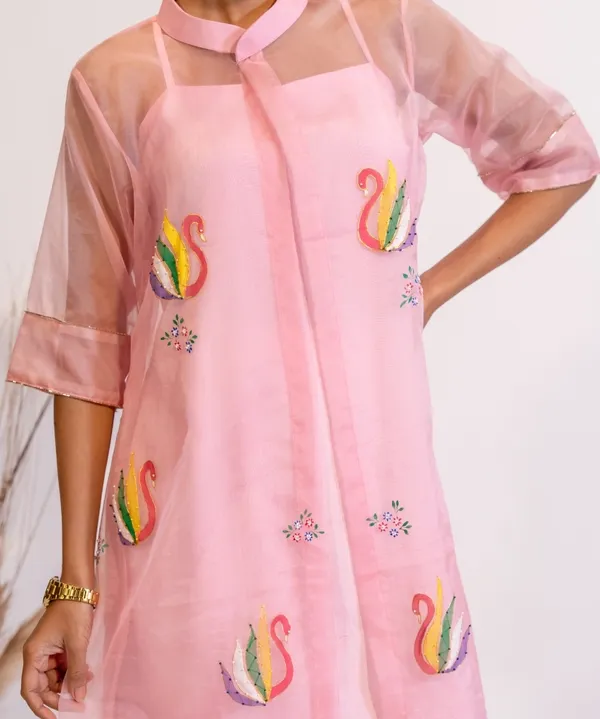 Pink_Hand-Painted_Blush_Organza_Kurta_Set_With_Swan_Motifs_For_Women