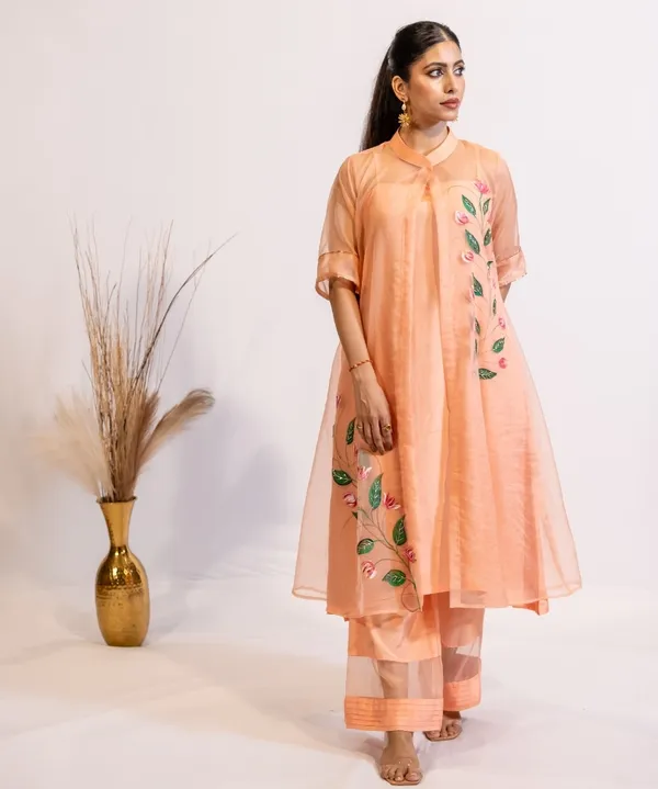 Peach_Hand-Painted_Organza_Kurta_Set_For_Women