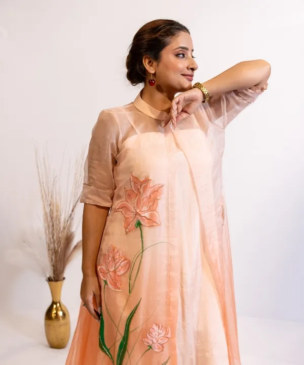 Peach_Coral_Ombre_Hand-Painted_Organza_Kurta_Set_For_Women