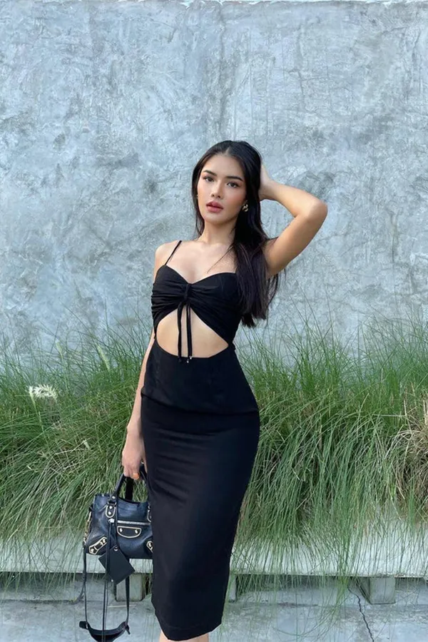 Black_Sweetheart_Neck_Cut-Out_Tie-Up_Slit_Dress