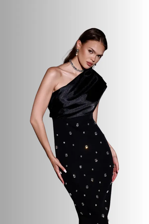 Rosabella_Black_Dress_With_Rhinestone