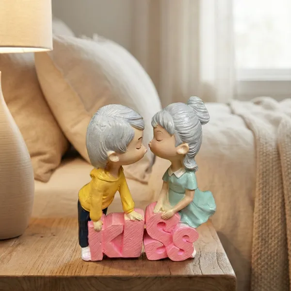 Tavasyya_Kissing_Couple_on_KISS_Base_Valentine's_Gift_|_Cute_Romantic_Couple_Statue_Showpiece_for_Girlfriend_Boyfriend_|_Valentine_Day_Him,_Love_Decorative_Home_Decor_|_Kiss_Day_Gift