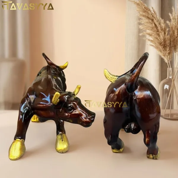 Tavasyya_Charging_Bull_Showpiece_for_Home_&_Office,_Stock_Market_Bull,_Vastu_&_Feng_Shui_Wealth_Attracting_Figurine,_Corporate_Gift_for_Traders,_Investors_&_Entrepreneurs,_Decorative_Animal_Sculpture