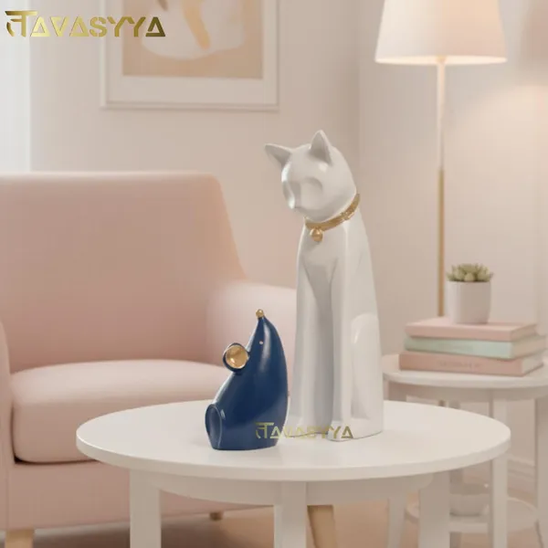 Matte_White_With_Navy_Blue_Resin_Cat_And_Mouse_Figurines_For_Home_Decor