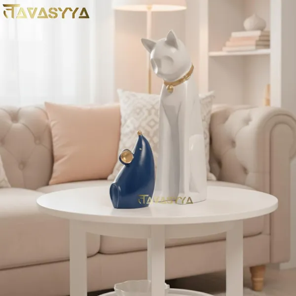 Matte_White_With_Navy_Blue_Resin_Cat_And_Mouse_Figurines_For_Home_Decor