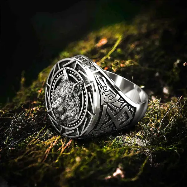 Sliver_Wolfbane_Crest_Evokes_A_Legendary_Charm_21Mm,_Suited_For_The_Man_Who_Defies_Limits_And_Legends_Alike,_Tribal_Nordic_Style_Wolf_–_Bold_Statement_Ring.