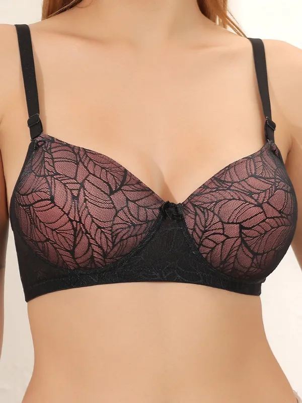 Velvet_Noir_Black_And_Wine_Lace_Bra_For_Women