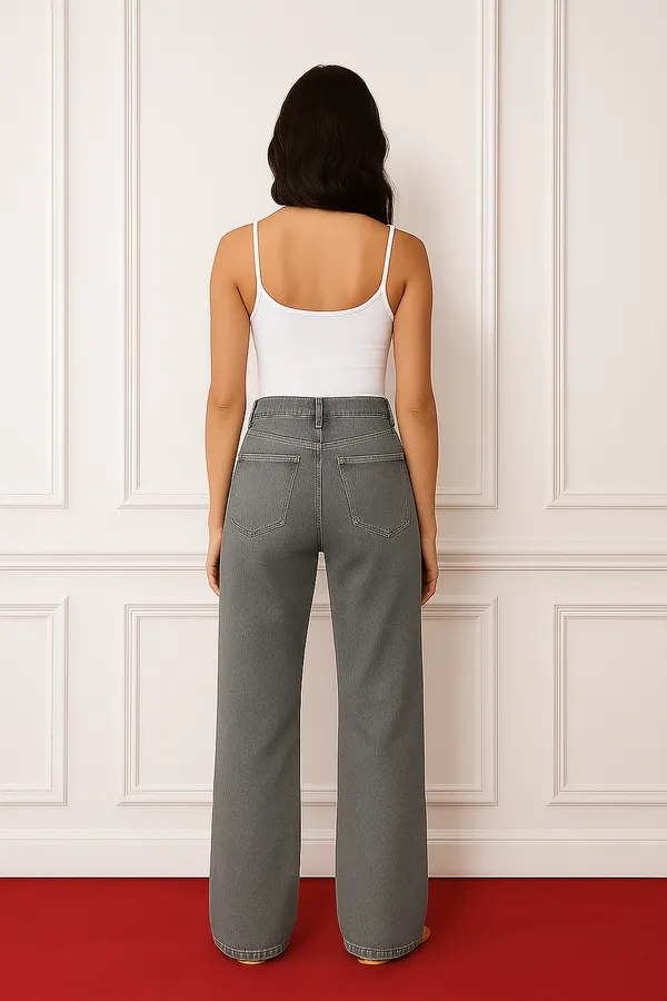 Grey_Straight_Fit_Jeans_For_Girls_And_Women