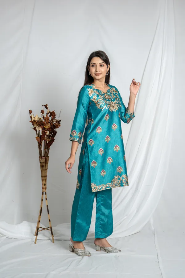 Sea_Green_Sweetheart_Neck_Elegant_3/4_Sleeve_Straight_Fit_Co-Ord_Set_For_Women