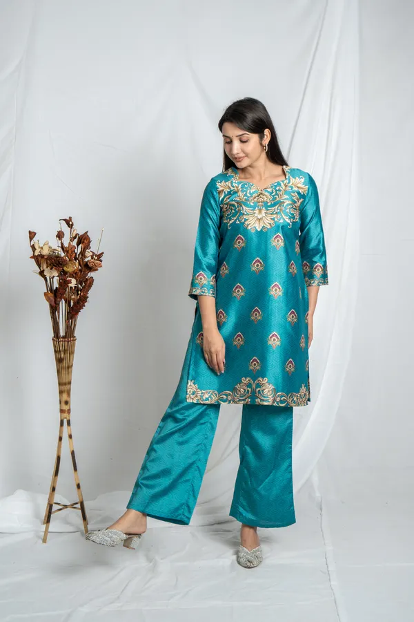 Sea_Green_Sweetheart_Neck_Elegant_3/4_Sleeve_Straight_Fit_Co-Ord_Set_For_Women