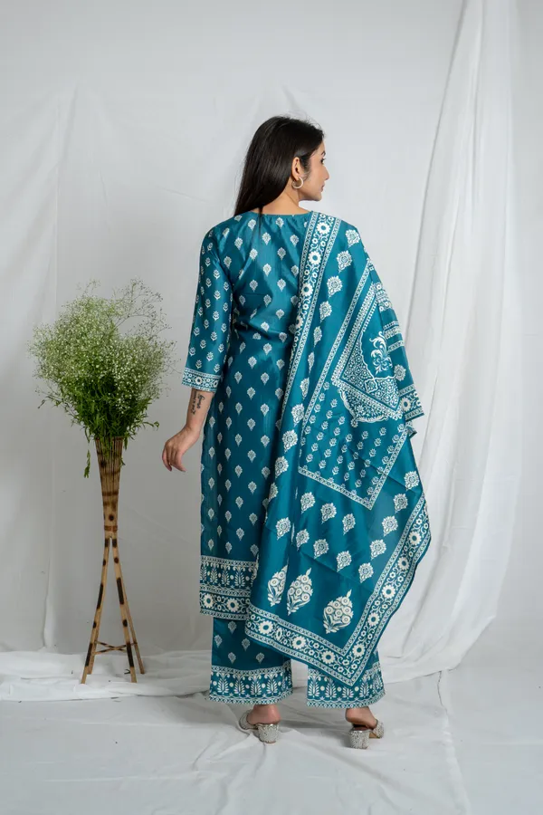 Blue_Printed_Premium_Fabric_Suit_Set_For_Women