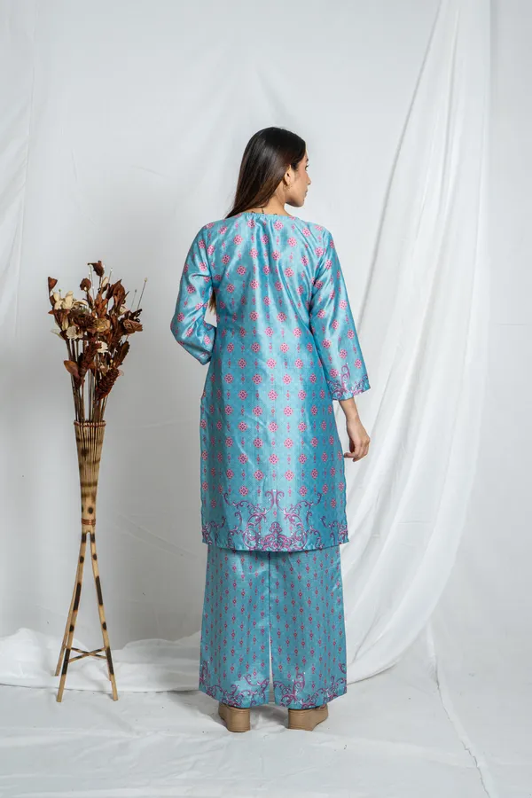 Powder_Blue_V-Neck_Kanika_Co-Ord_Set_For_Women