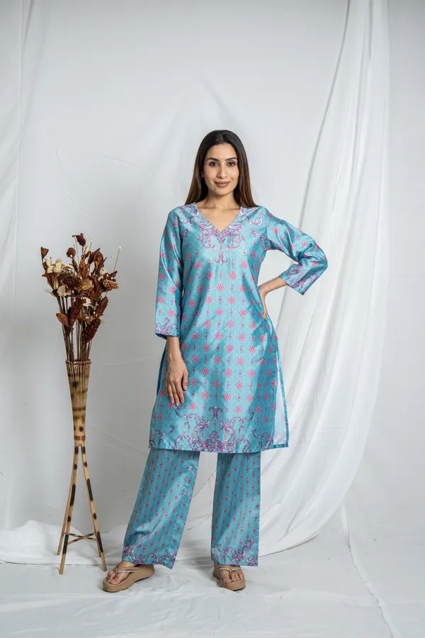Powder_Blue_V-Neck_Kanika_Co-Ord_Set_For_Women