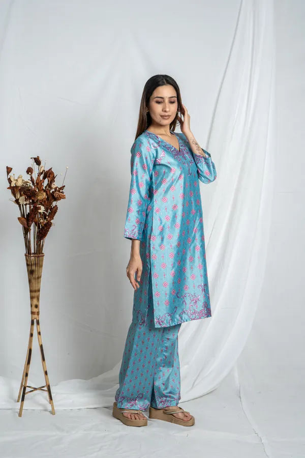 Powder_Blue_V-Neck_Kanika_Co-Ord_Set_For_Women