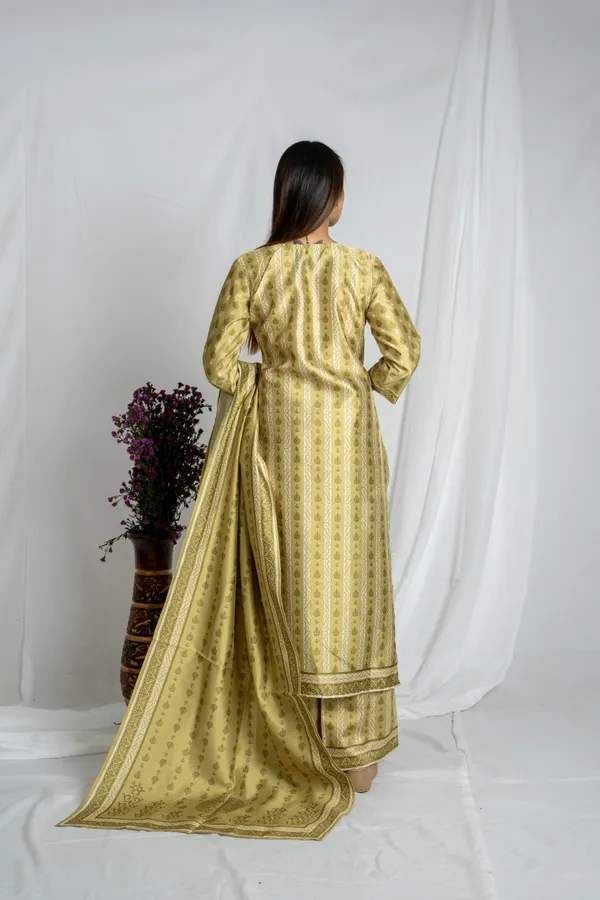 Olive_Green_Square_Neckline_Premium_Kurta_Set_For_Women