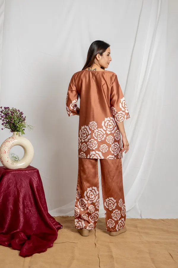 Off-White_&_Purple_Premium_Fabric_Round_Neck_&_Straight_Fit_Co-Ord_Set_For_Women