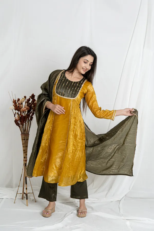 Blue_&_Pink_Gold_Crush_Top_Bottom_Dupatta_Set_For_Women