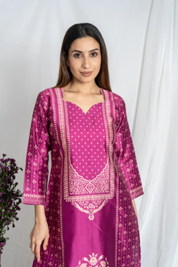 Purple_Premium_Fabric_Sweetheart_Neck_Kurta_For_Women