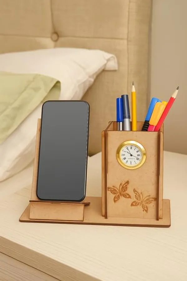 Brown_Wooden_Pen_Stand_With_Mobile_Holder_&_Clock_2In1_Desk_Organizer_With_Butterfly_Engraving_For_Office_&_Study_Table_Use