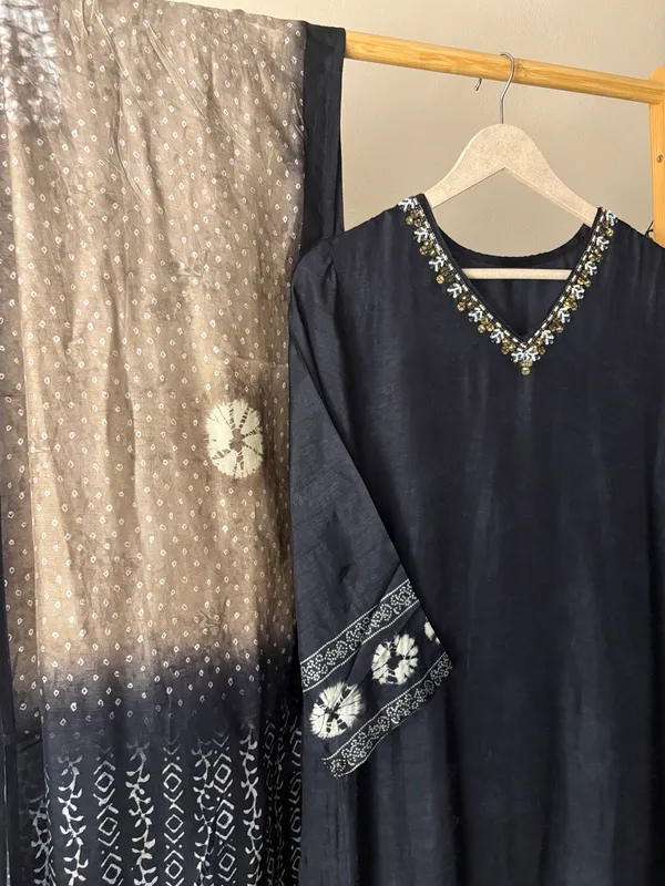 Linen_Chanderi_3-Piece_Suit_with_Kagai_&_Kantha_Work_and_Digital_Print_Dupatta_For_Women