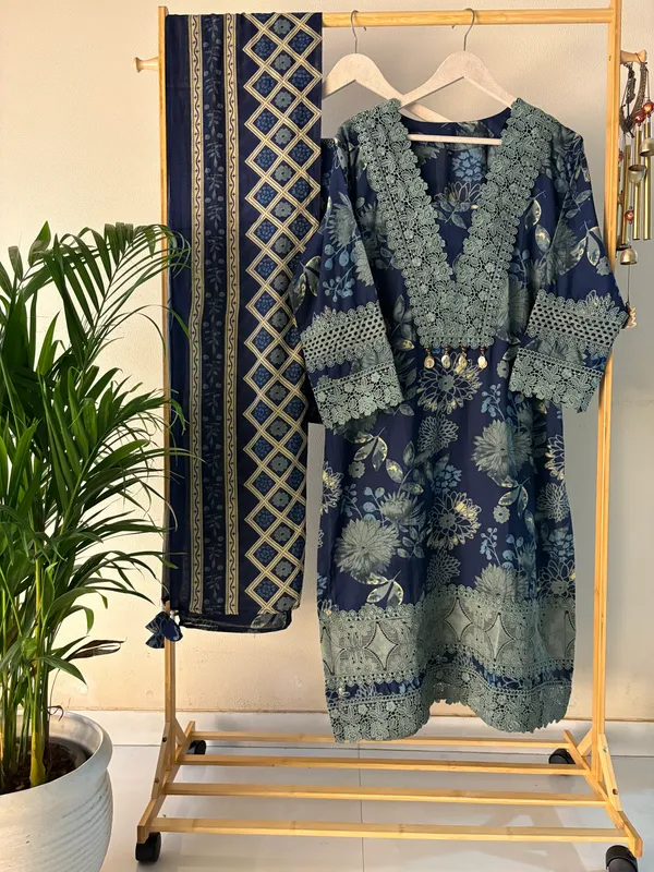 Dark_Blue_Cotton_Straight_Fit_3_piece_Suit_with_Contrast_Lace_&_Floral_Print_Dupatta_For_Women