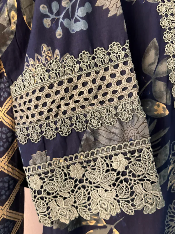 Dark_Blue_Cotton_Straight_Fit_3_piece_Suit_with_Contrast_Lace_&_Floral_Print_Dupatta_For_Women