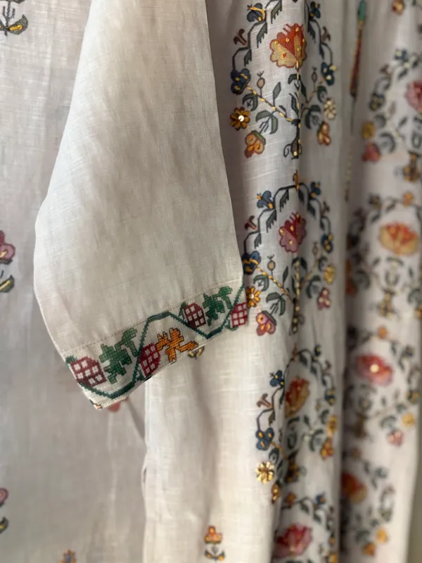 Linen_Chanderi_3-Piece_Suit_with_Kagai_&_Kantha_Work_and_Digital_Print_Dupatta_For_Women