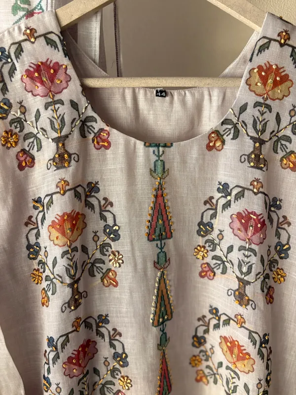 Linen_Chanderi_3-Piece_Suit_with_Kagai_&_Kantha_Work_and_Digital_Print_Dupatta_For_Women