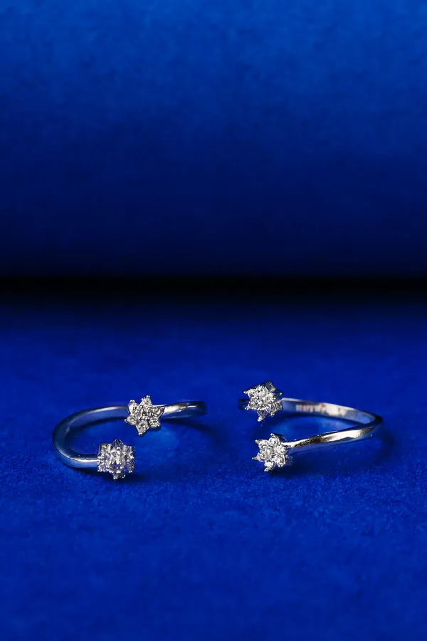 Starlit_Frost_Silver_925_Adjustable_Trendy_Toe_Ring_For_Women
