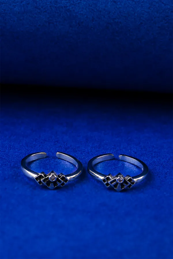 Lotus_Bloom_Silver_925_Adjustable_Trendy_Toe_Ring_For_Women