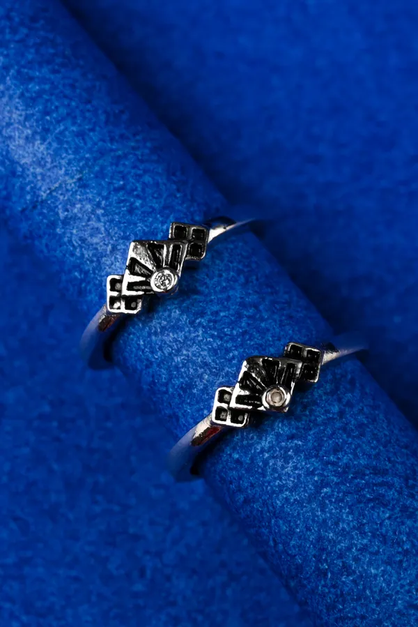 Lotus_Bloom_Silver_925_Adjustable_Trendy_Toe_Ring_For_Women