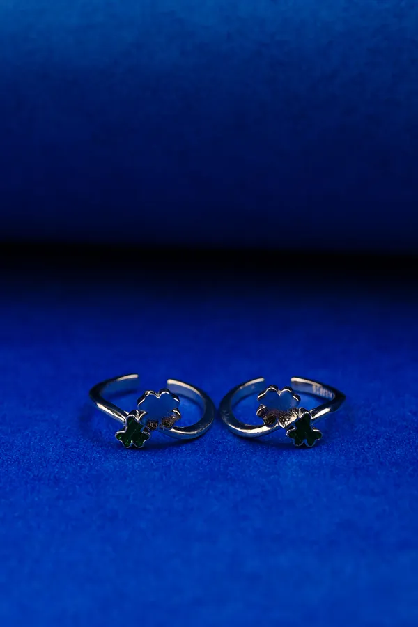 Lucky_Clover_Silver_925_Adjustable_Trendy_Toe_Ring_For_Women